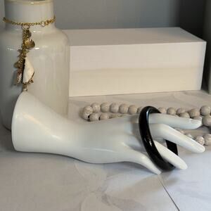 Classic & Versatile Vintage 1980s Black Acrylic 11mm Bangle Bracelet